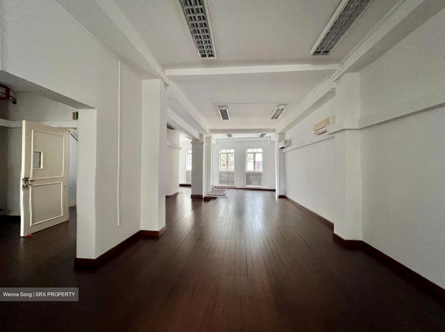 Boat Quay Conservation Area (D1), Office #498459181